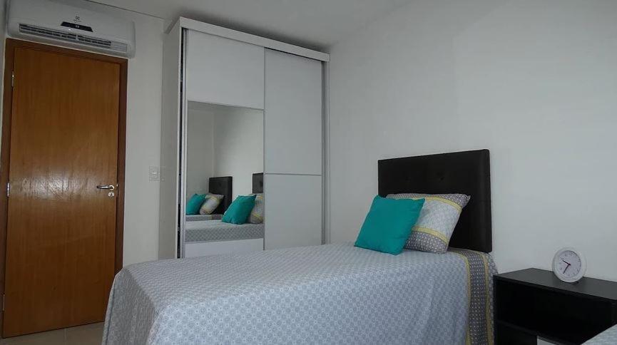 Apto Guarajuba Praia Condominio Porto Smeralda-100 Metros Da Praia Экстерьер фото