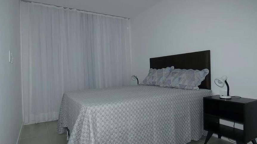 Apto Guarajuba Praia Condominio Porto Smeralda-100 Metros Da Praia Экстерьер фото
